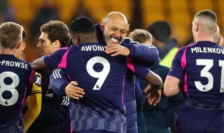 她将以更加 她将以更加